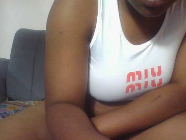 Hornycremmy09