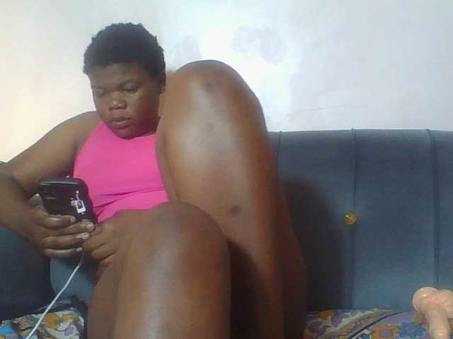 Hornycremmy09