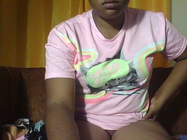 hornycremmy09 cam belle