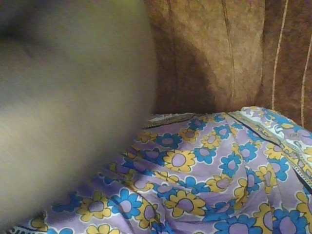 Hornycremmy09 live cam on BongaCams