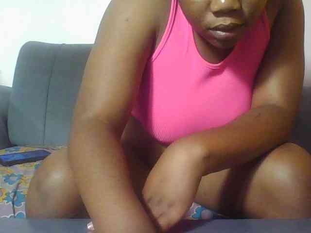 Hornycremmy09
