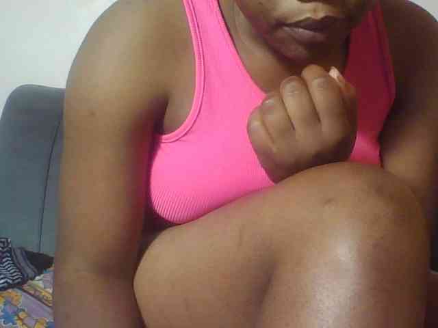Hornycremmy09