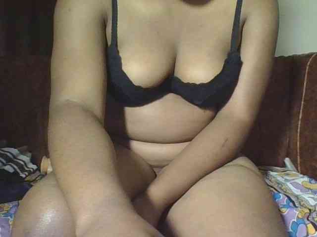 Hornycremmy09