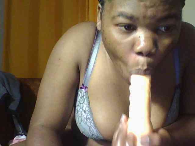 Hornycremmy09