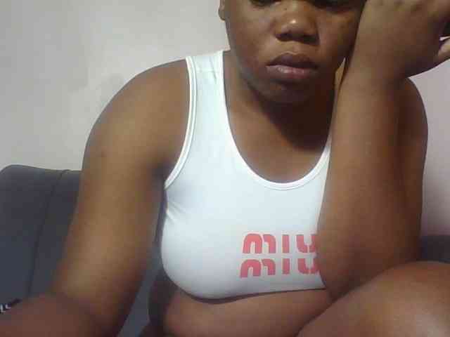 Hornycremmy09