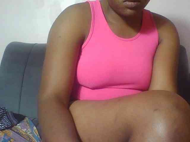 Hornycremmy09