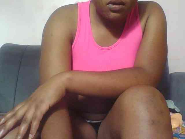 Hornycremmy09