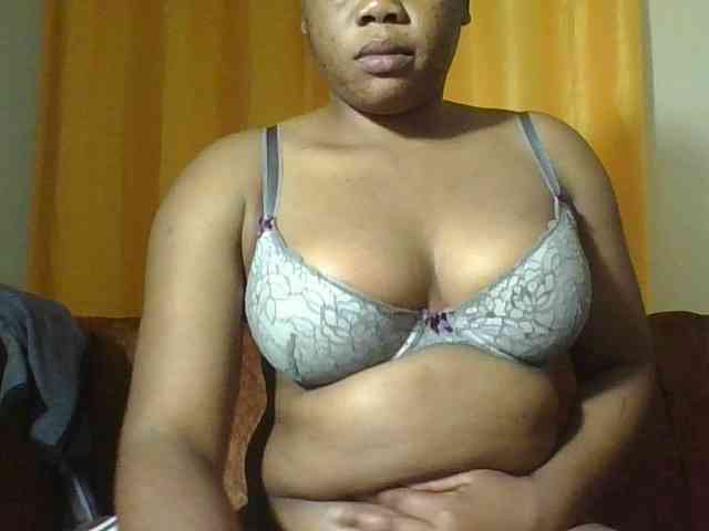 Hornycremmy09 webcam