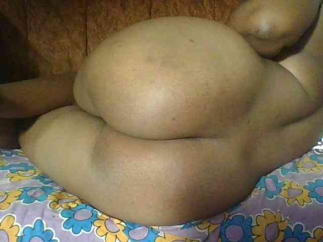 Hornycremmy09 webcam