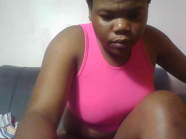 Hornycremmy09