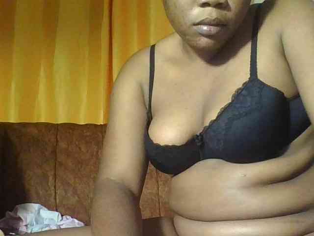 Hornycremmy09 Live Webcam on BongaCams