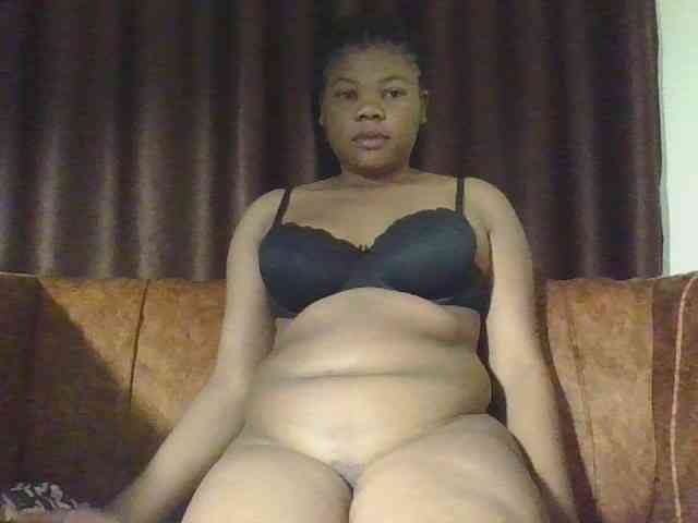 Hornycremmy09 webcam