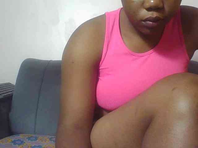 Hornycremmy09