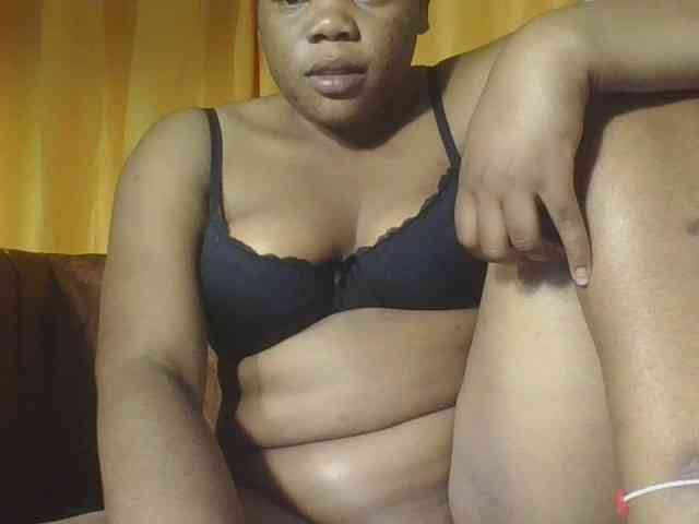 Hornycremmy09 webcam