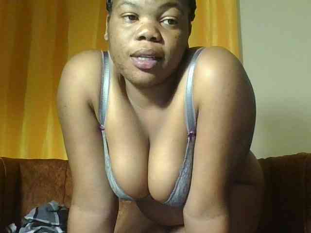 Hornycremmy09