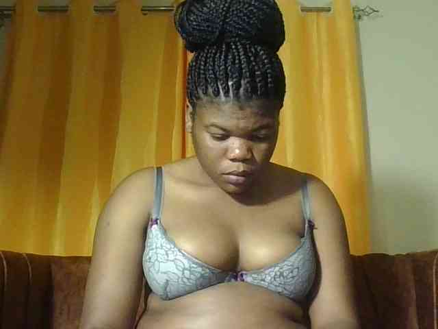Hornycremmy09 webcam