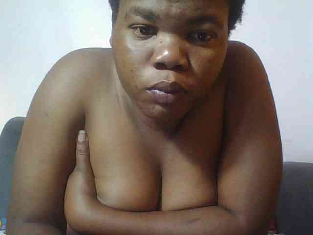Hornycremmy09 webcam