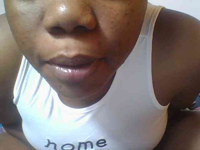 Hornycremmy09 webcam