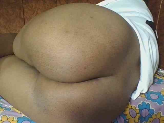 Hornycremmy09 webcam