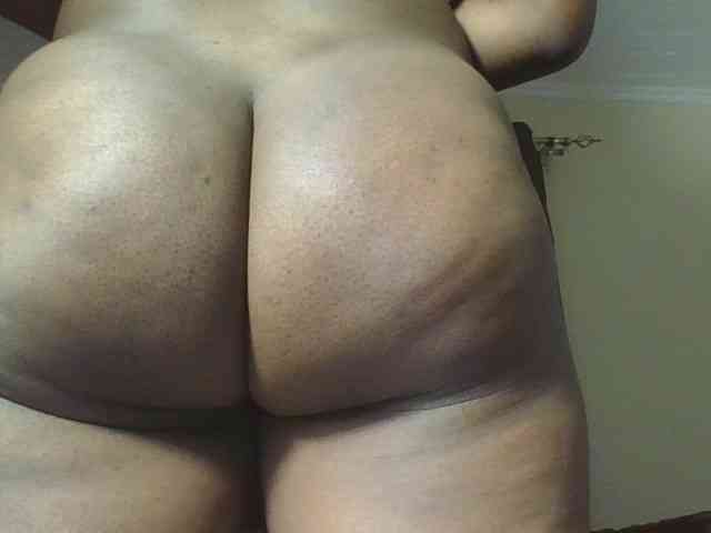 Hornycremmy09 webcam
