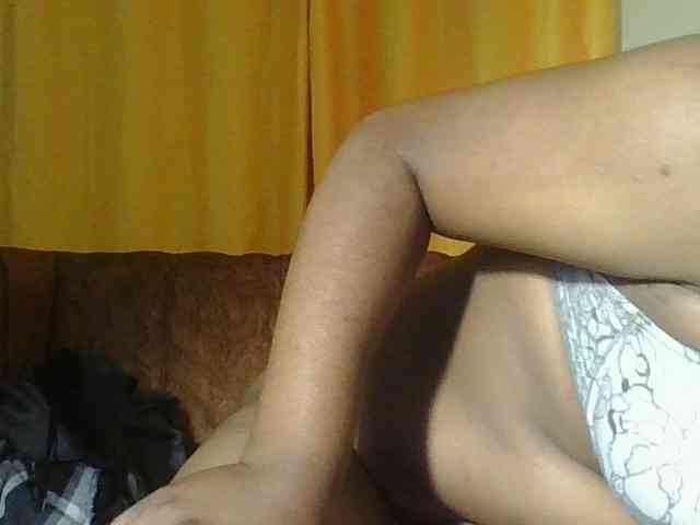 Hornycremmy09
