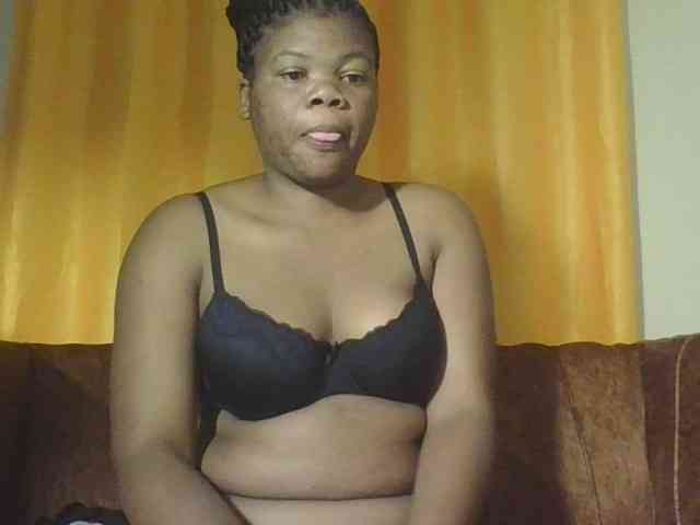 Hornycremmy09 webcam