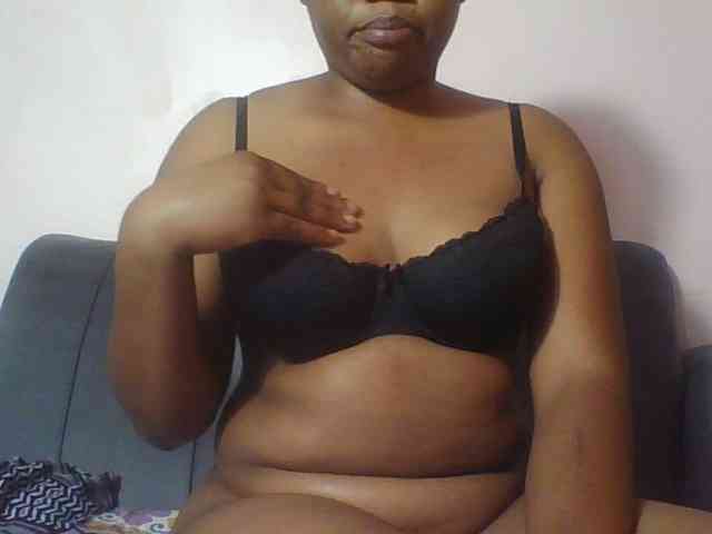 Hornycremmy09 webcam