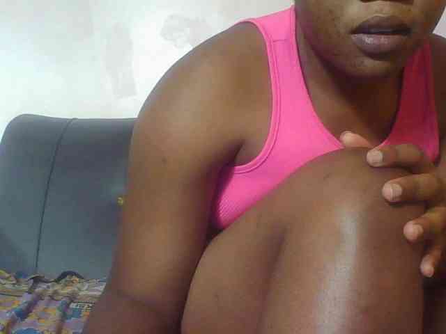 Hornycremmy09