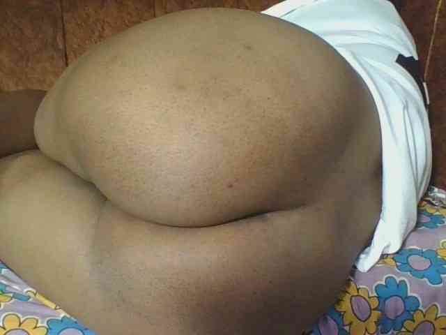 Hornycremmy09 webcam