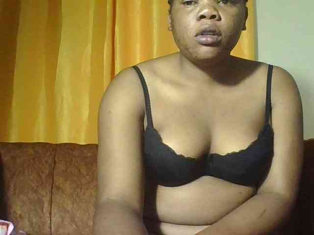 Hornycremmy09 webcam
