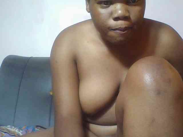 Hornycremmy09