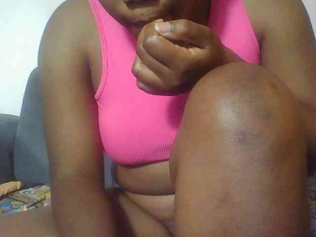 Hornycremmy09