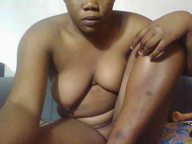 Hornycremmy09