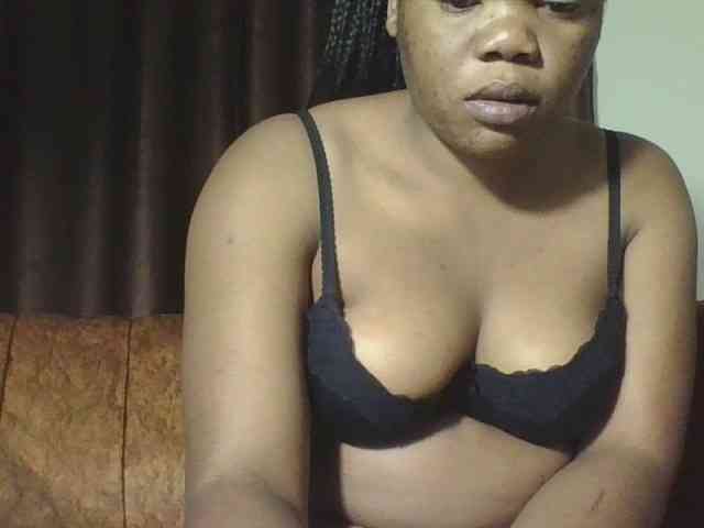 Hornycremmy09 webcam