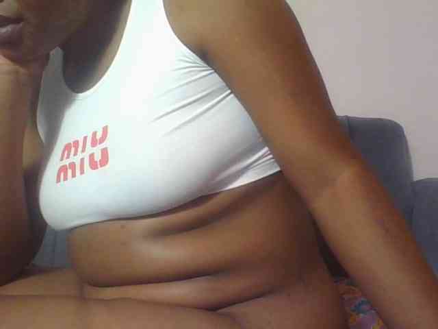 Hornycremmy09