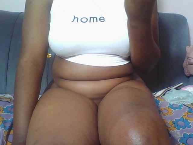Hornycremmy09 webcam