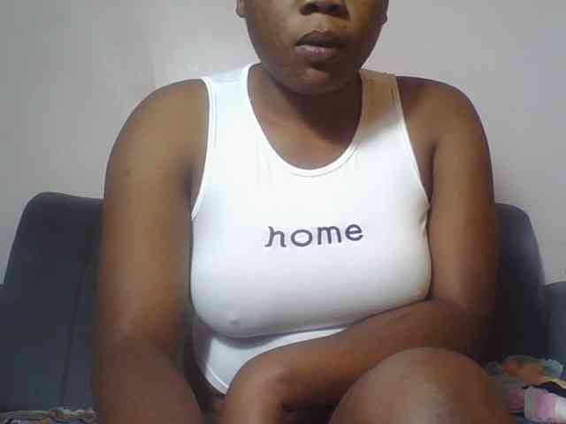 Hornycremmy09 webcam