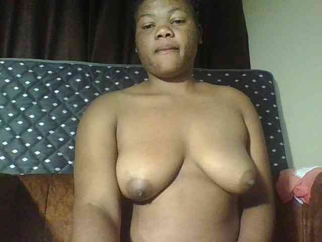 Hornycremmy09 webcam