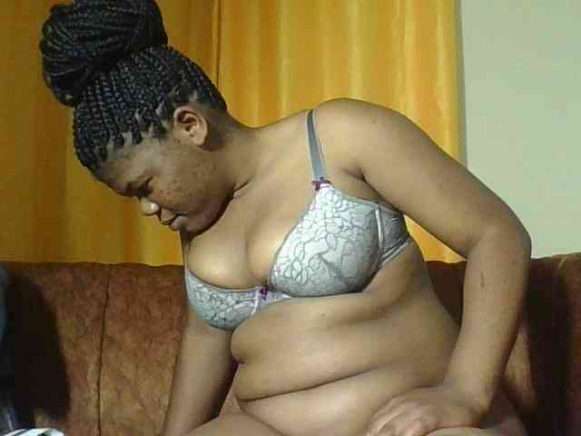 Hornycremmy09 webcam