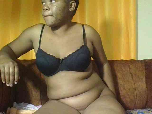 Hornycremmy09 webcam