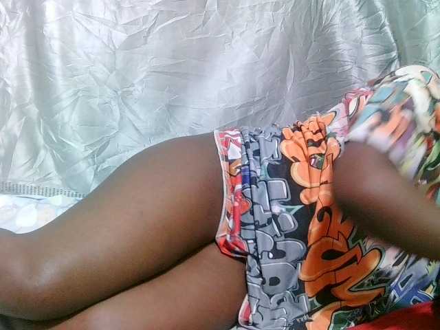 sweet-ass live cam on BongaCams
