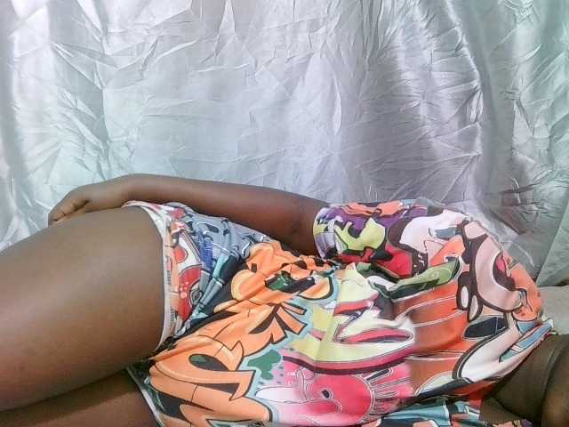 sweet-ass live cam on BongaCams