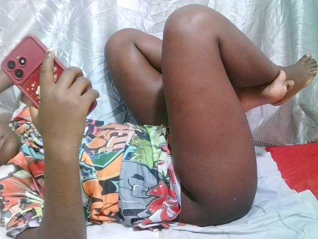 sweet-ass live cam on BongaCams