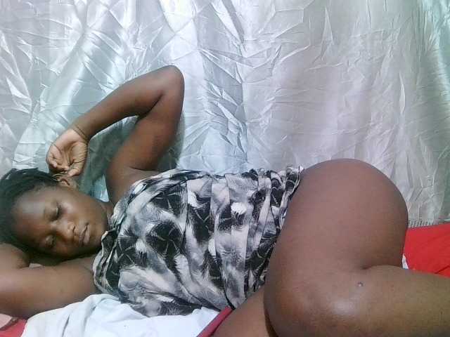 sweet-ass live cam on BongaCams
