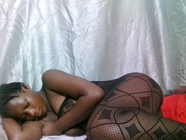 sweet-ass live cam on BongaCams