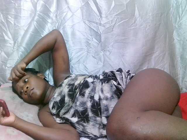 sweet-ass live cam on BongaCams