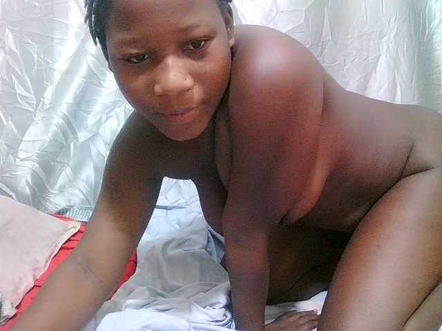 sweet-ass live cam on BongaCams