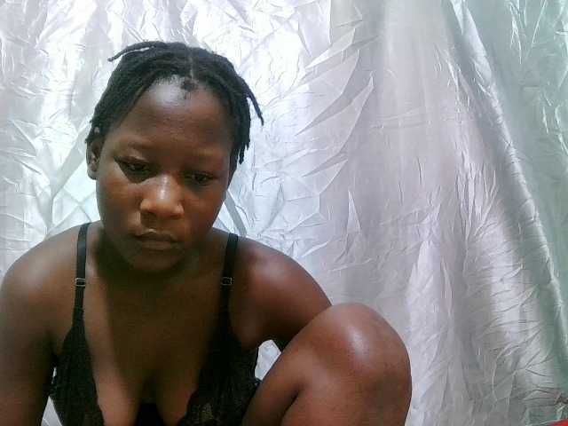 sweet-ass live cam on BongaCams