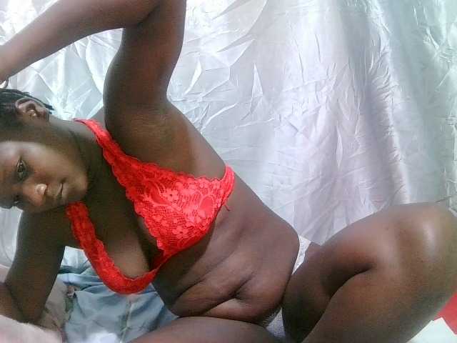 sweet-ass live cam on BongaCams