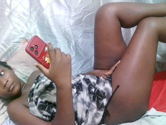 sweet-ass live cam on BongaCams